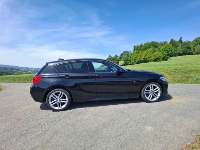 BMW BMW 118d x-Drive M-Paket schwarz