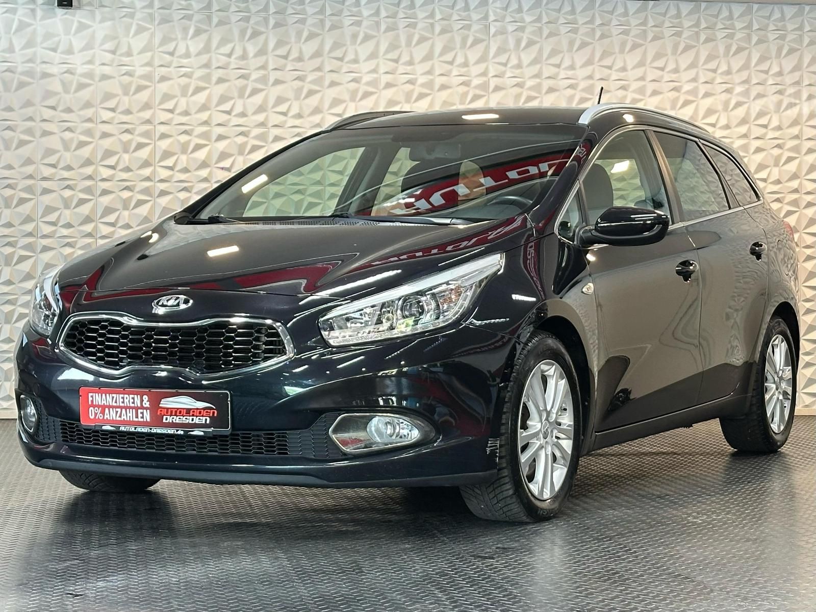 KIA Ceed Sportswagon 1.6CRDi Dream Team SHZ#TEMPO#BT - Image 4