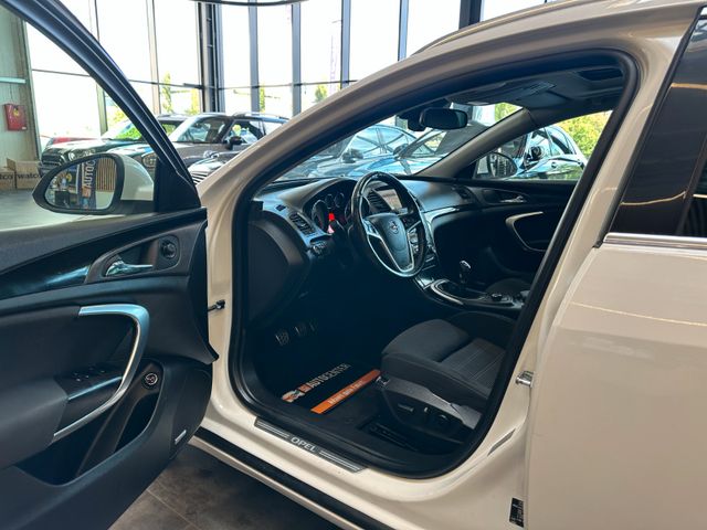 Opel Insignia A Sports Tourer Sport 4x4 *Xenon*1Hand*