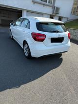 Mercedes-Benz A 200 - Automatik  - weiße Mercedes-Benz A 200