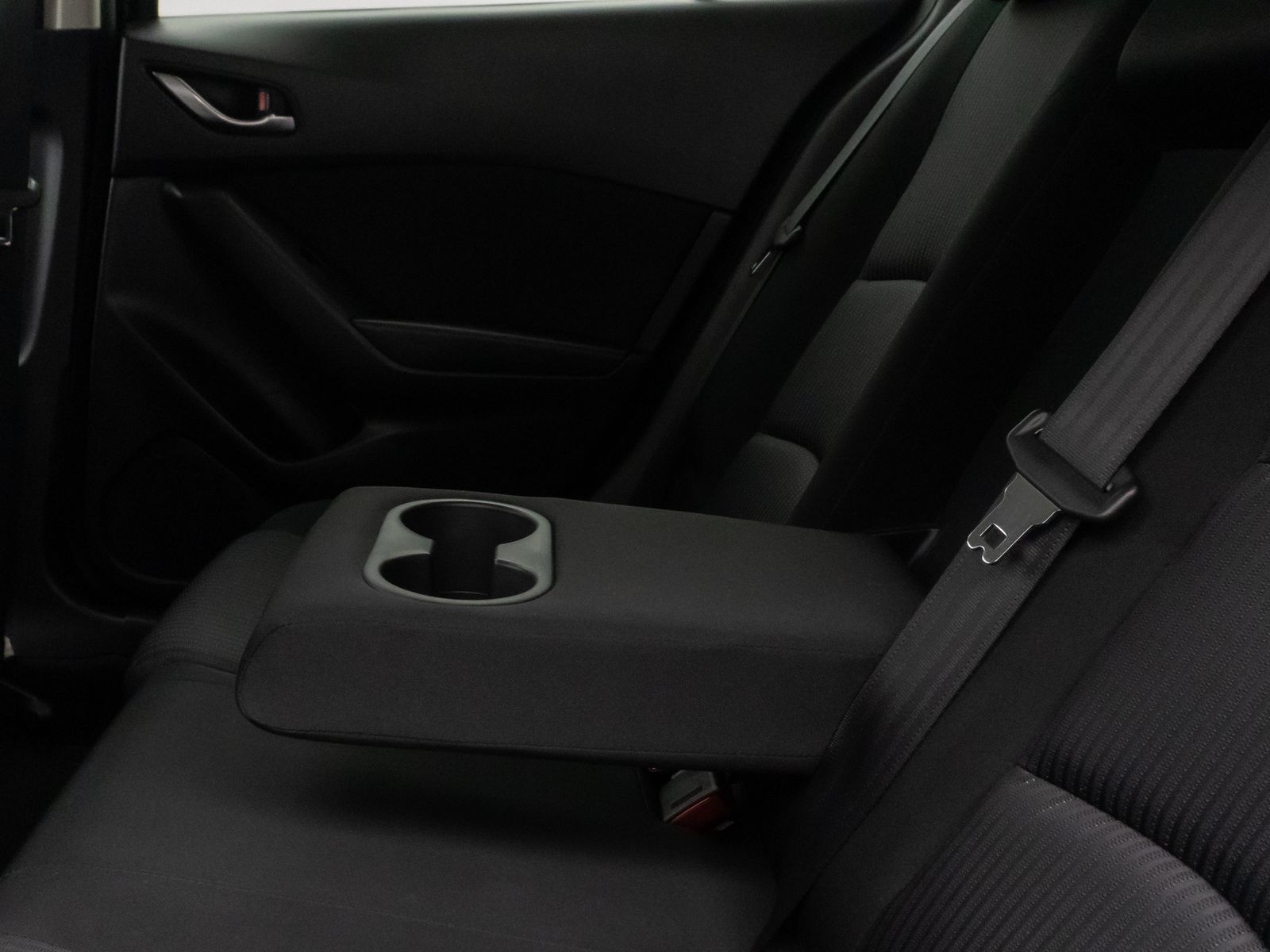 Fahrzeugabbildung Mazda 3 Lim. Sports-Line Kamera Sitzhzg DAB HUD BOSE