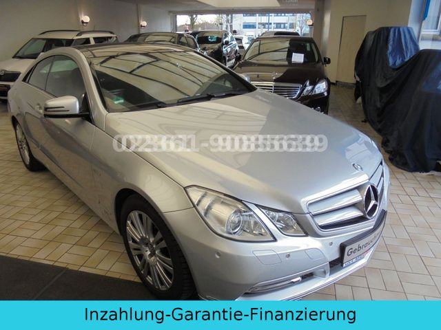 Mercedes-Benz E 200 Coupe  Klimaaut./Leder/Navi/Panorama/1Hand