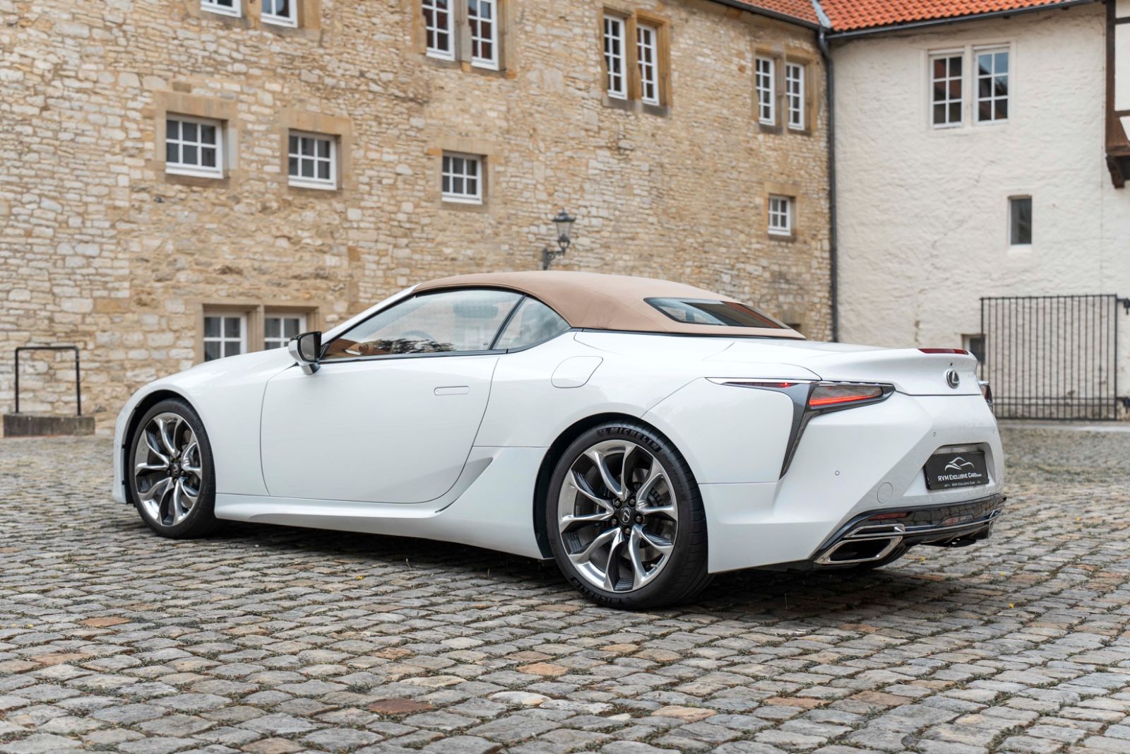 Fahrzeugabbildung Lexus LC 500 Cabrio HUD LED ACC ML TOTW KAM PCS RCTA