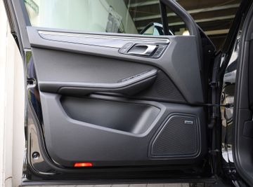 Porsche Macan - 8