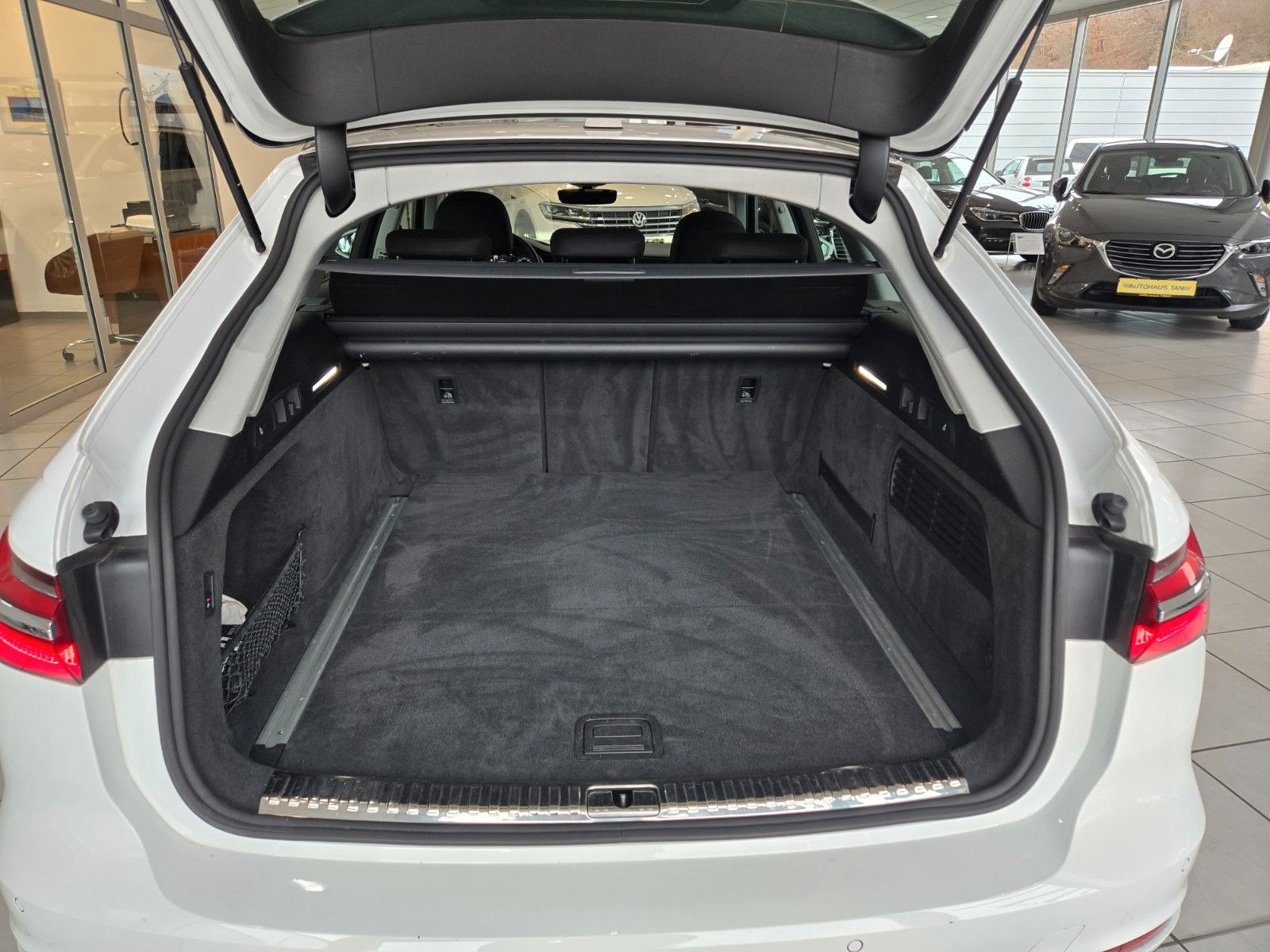 Fahrzeugabbildung Audi A6 Avant 45 TDI quattro*Business-Paket