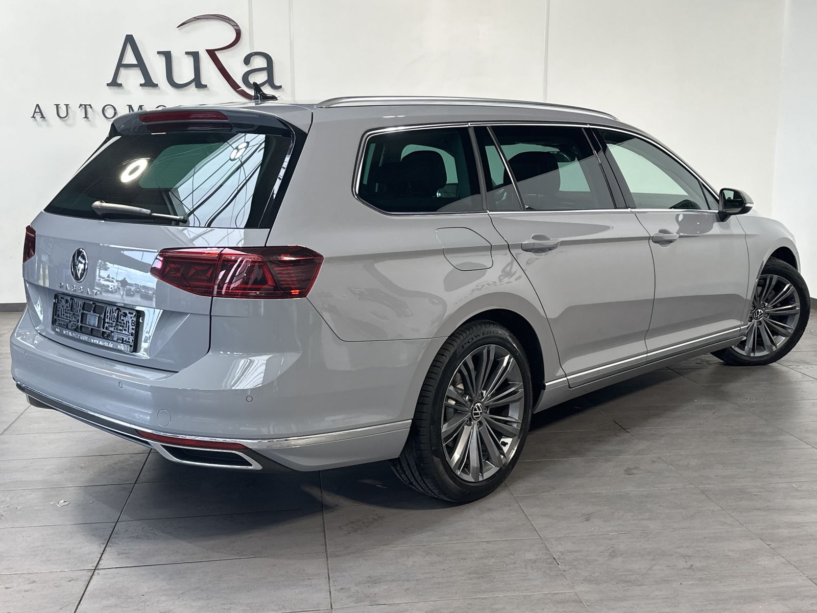 Fahrzeugabbildung Volkswagen Passat Variant 2.0 TDI DSG Elegance LED+PANO+ACC