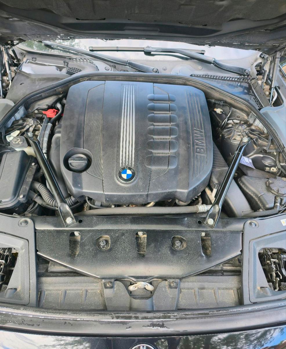 BMW 530 2010 — photo 11
