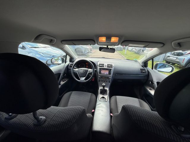 Toyota Avensis Combi Sol 1.8