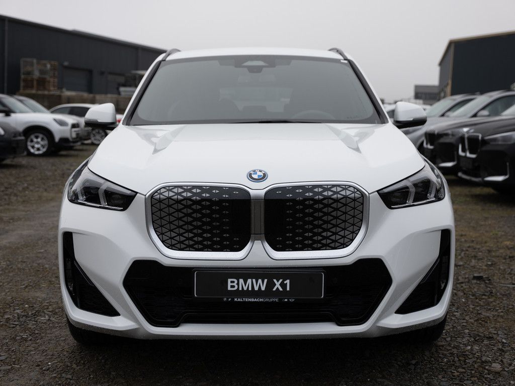 BMW iX1 - Bild 2