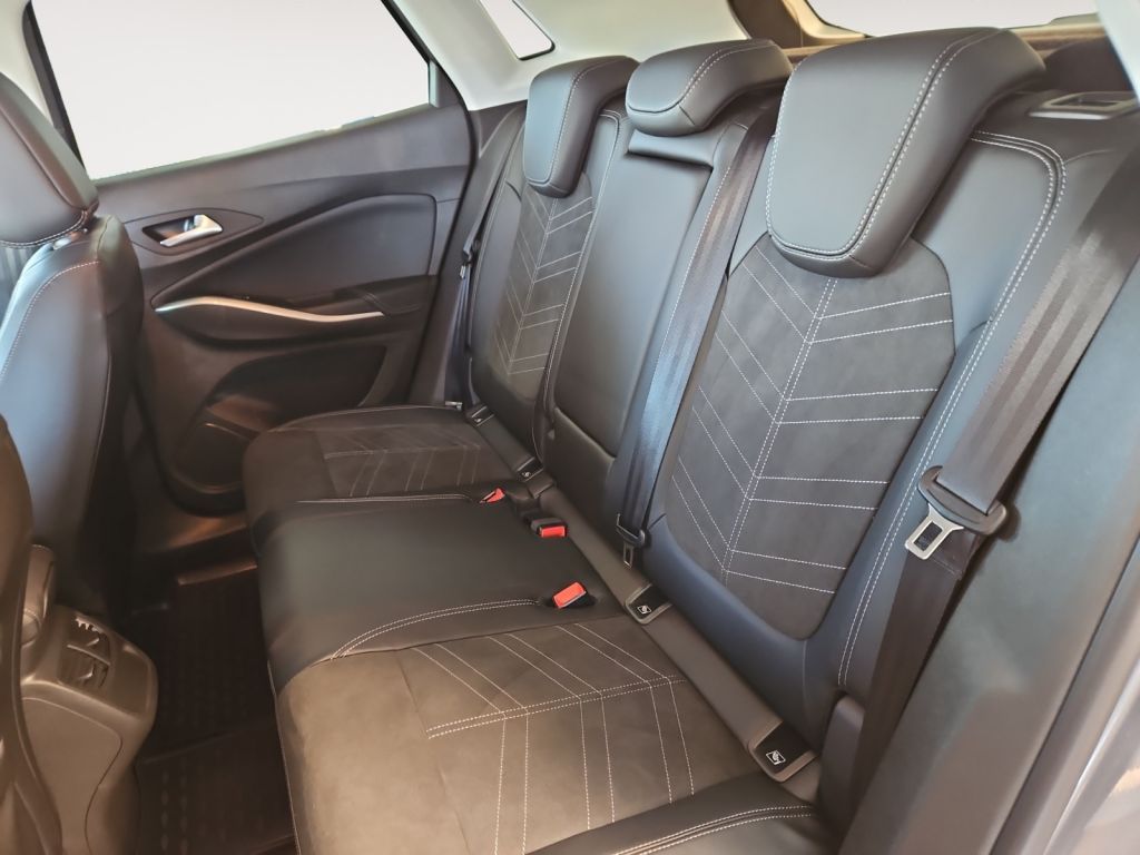 Fahrzeugabbildung Opel Grandland 1.2 DI GS Automatik , NAVI, RFK
