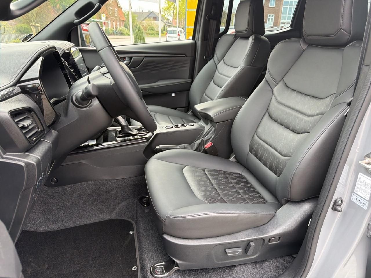 Fahrzeugabbildung Isuzu D-Max Double Cab 4WD V-CROSS für Wohnkabine