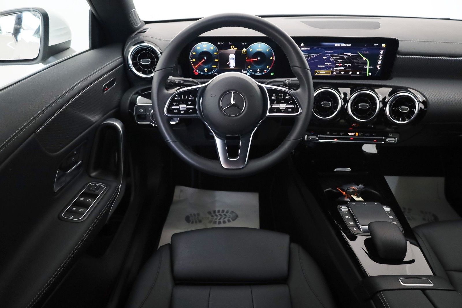 Fahrzeugabbildung Mercedes-Benz CLA 200d SB, Leder,Navi,LED,SH,Kamera,AHK SR+WR