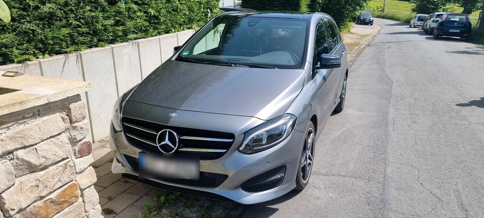 MERCEDES-BENZ B 200