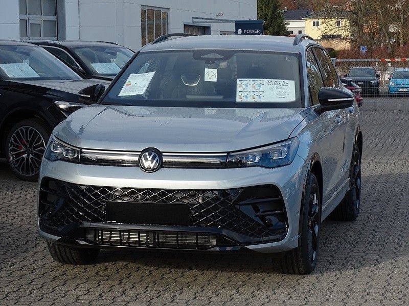 Volkswagen Tiguan 2.0 TDI DSG R-Line Black Style AHZV foto 2
