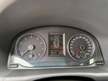 Volkswagen Touran - 10