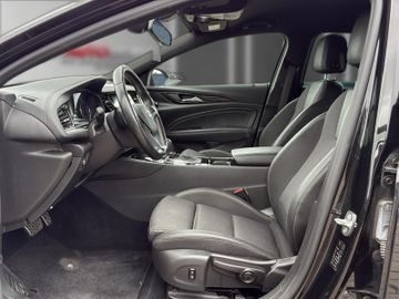 Opel Insignia - 11