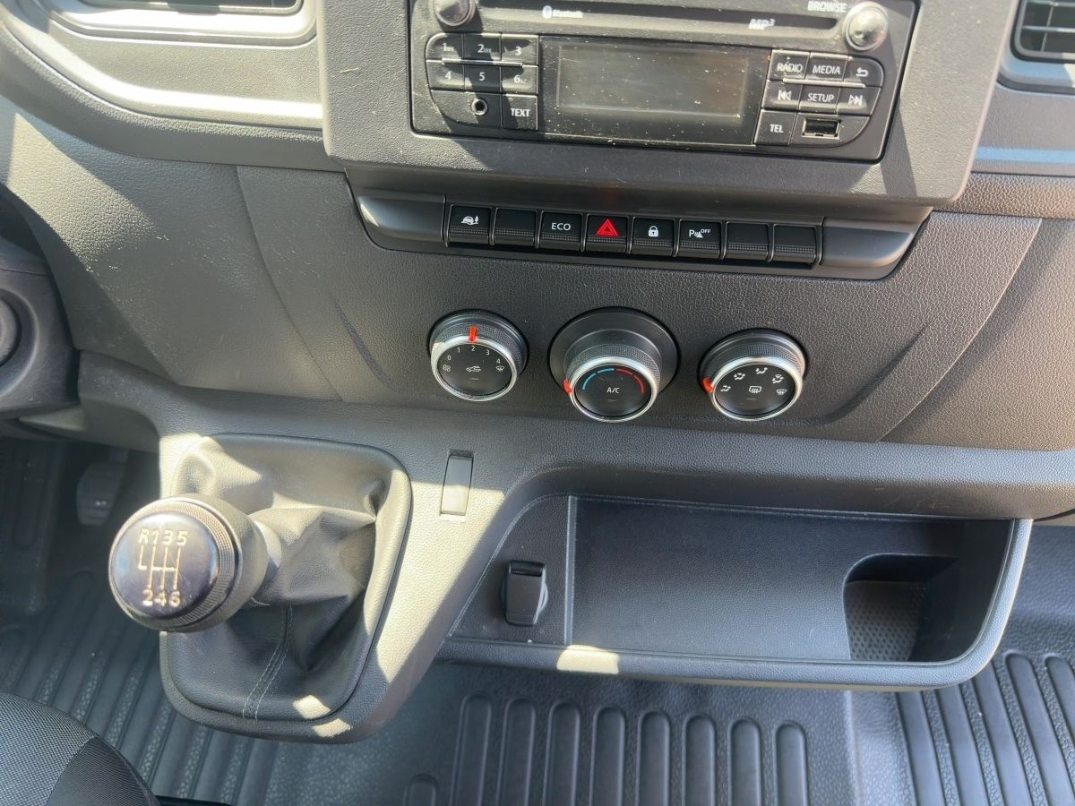 Renault Master - Bild 13