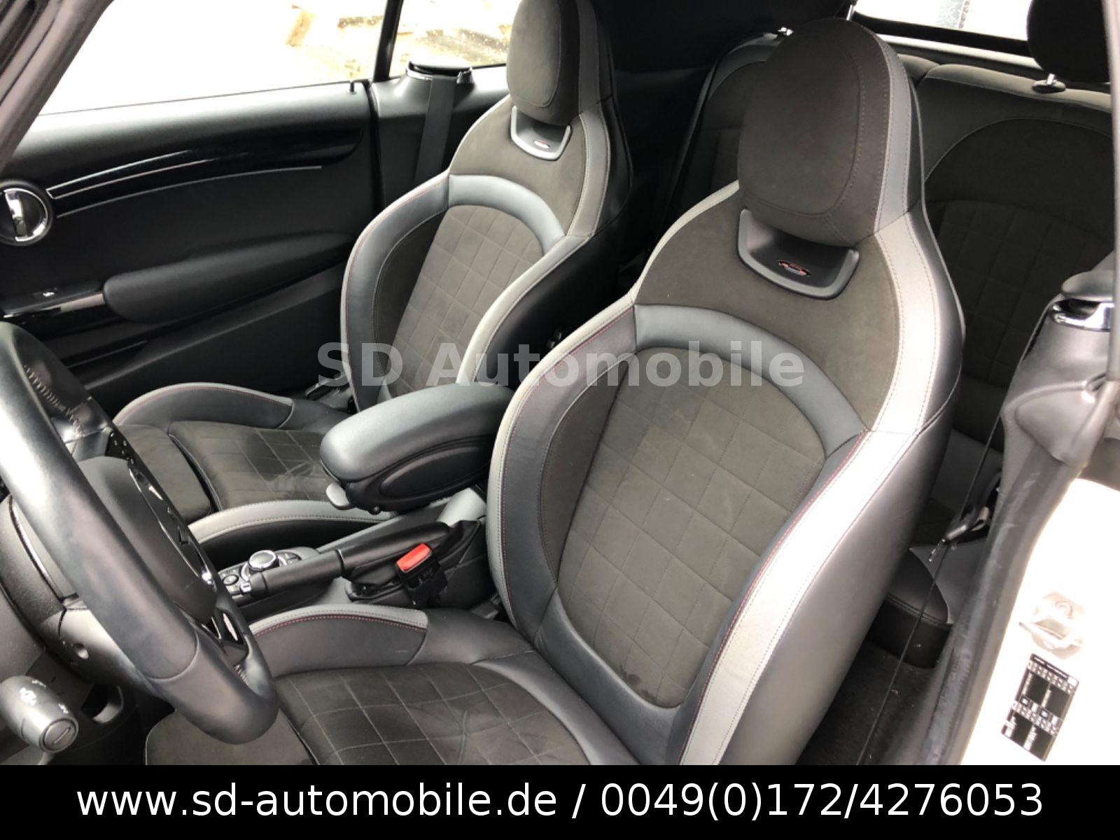 MINI Cabrio Cooper S John Cooper Works Trim