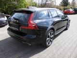 Volvo V60 Cross Country Pro AWD - Volvo: C 60