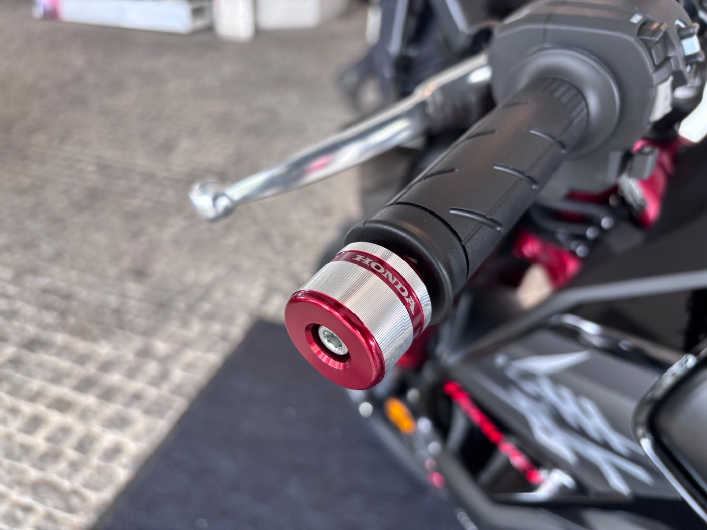 Fahrzeugabbildung Honda CB 750 Hornet E-Clutch, Style, Sport, Design Pak
