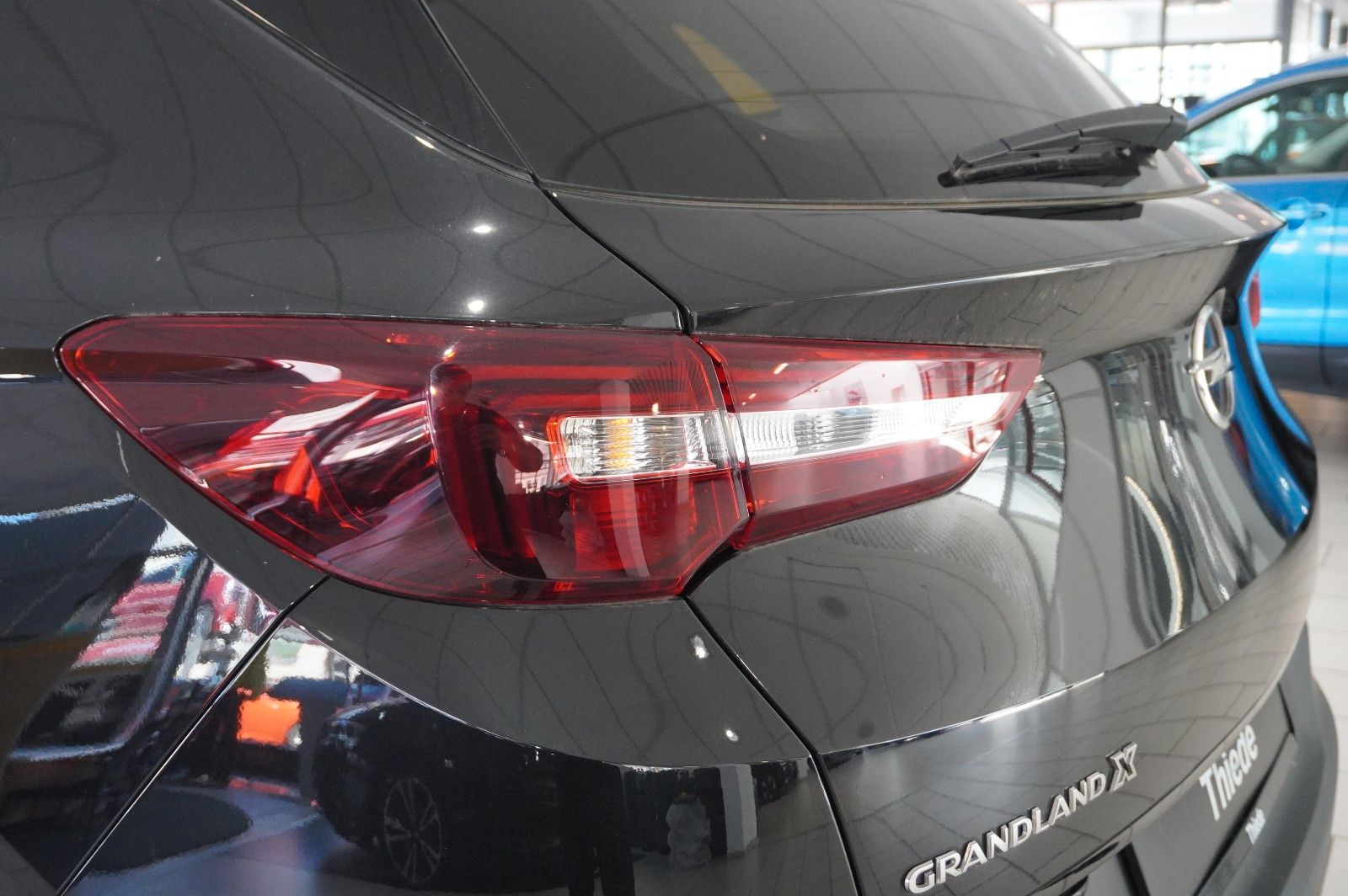 Fahrzeugabbildung Opel Grandland (X) 1.5D ULTIMATE NAVI/LED/360°/SH/AHK