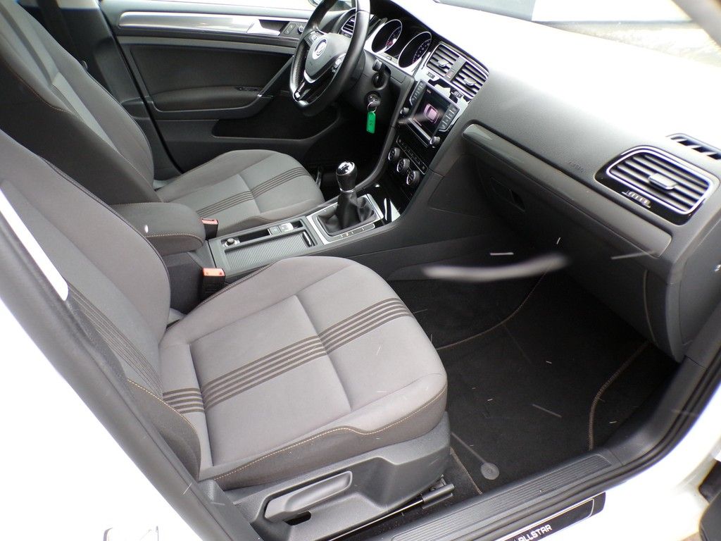 Fahrzeugabbildung Volkswagen Golf VII 1.2 TSI Allstar *XENON*SHZ*ACC*