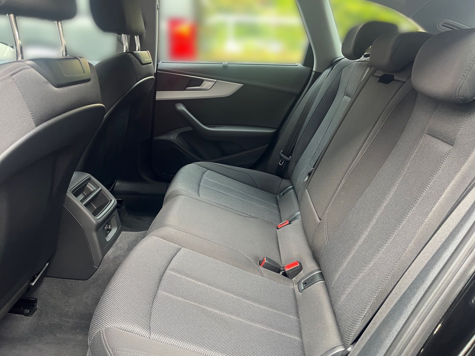 Audi A4 - Bild 10