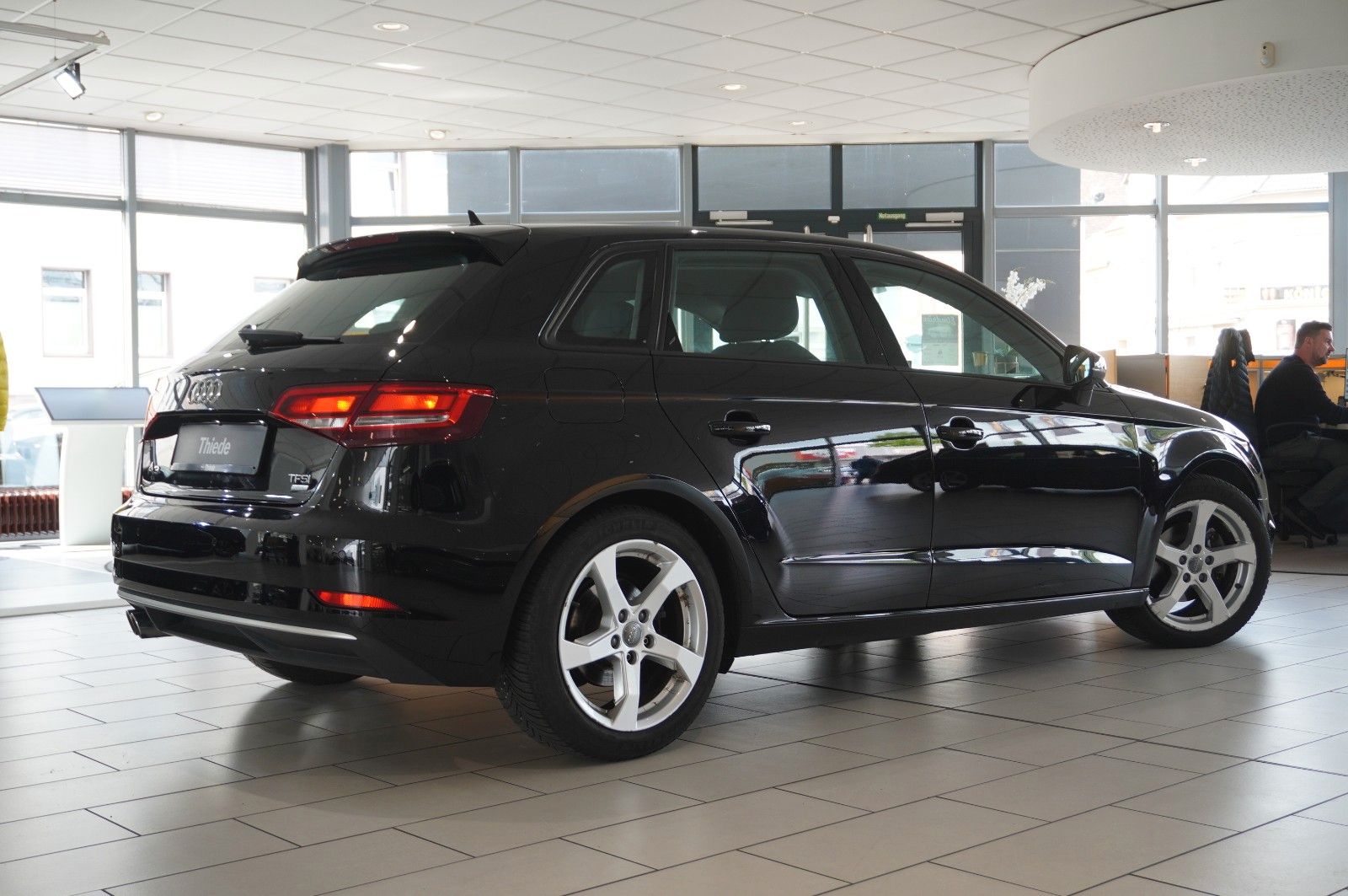 Fahrzeugabbildung Audi A3 Sportback 1.4 TFSI SPORT NAVI/SH/BI-XENON/PDC