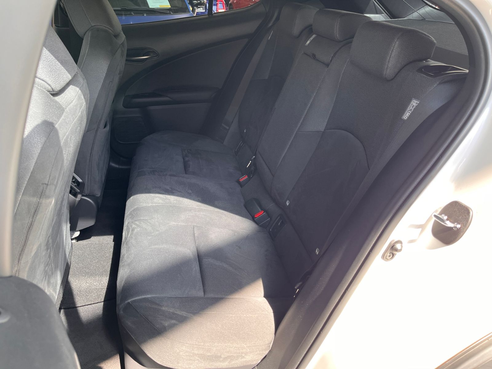Fahrzeugabbildung Lexus UX 250 h Style Edition Full Link RFK KLIMA LED