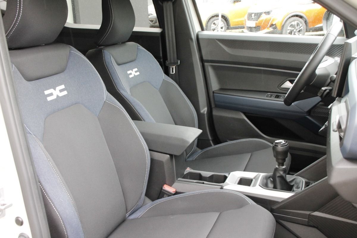 Fahrzeugabbildung Dacia Duster Journey TEc 130