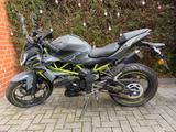 Kawasaki Z125 neuwertig nur 185km gelaufen