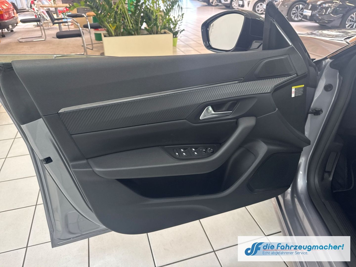 Fahrzeugabbildung Peugeot 508 SW Allure Pack 1.5 Navi ACC Apple CarPlay An
