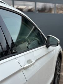 Volkswagen Tiguan - 10