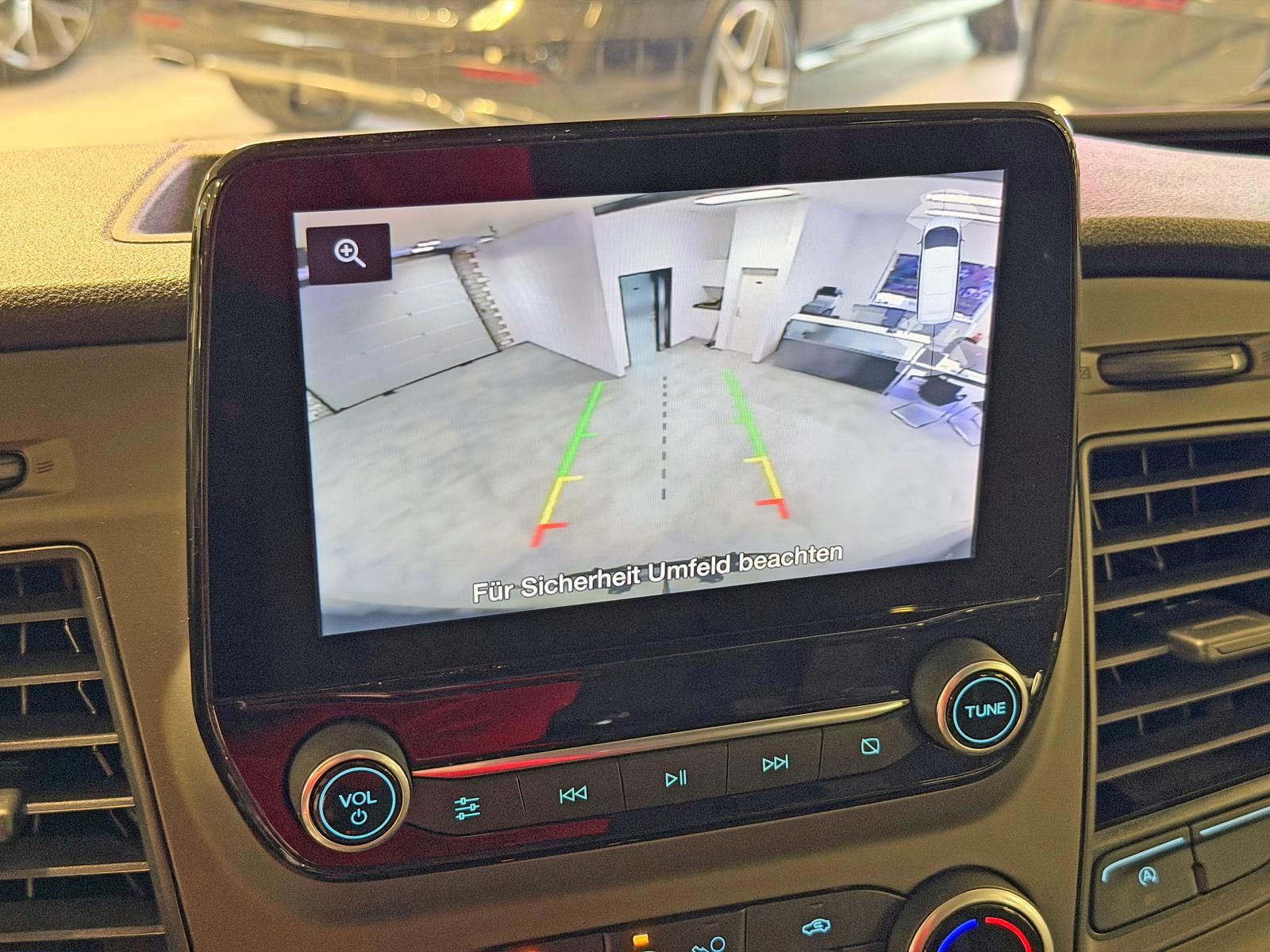 Fahrzeugabbildung Ford TRANSIT 350 L3H2 MIXTO/7-SITZE/R-CAM/PDC/CARPLAY