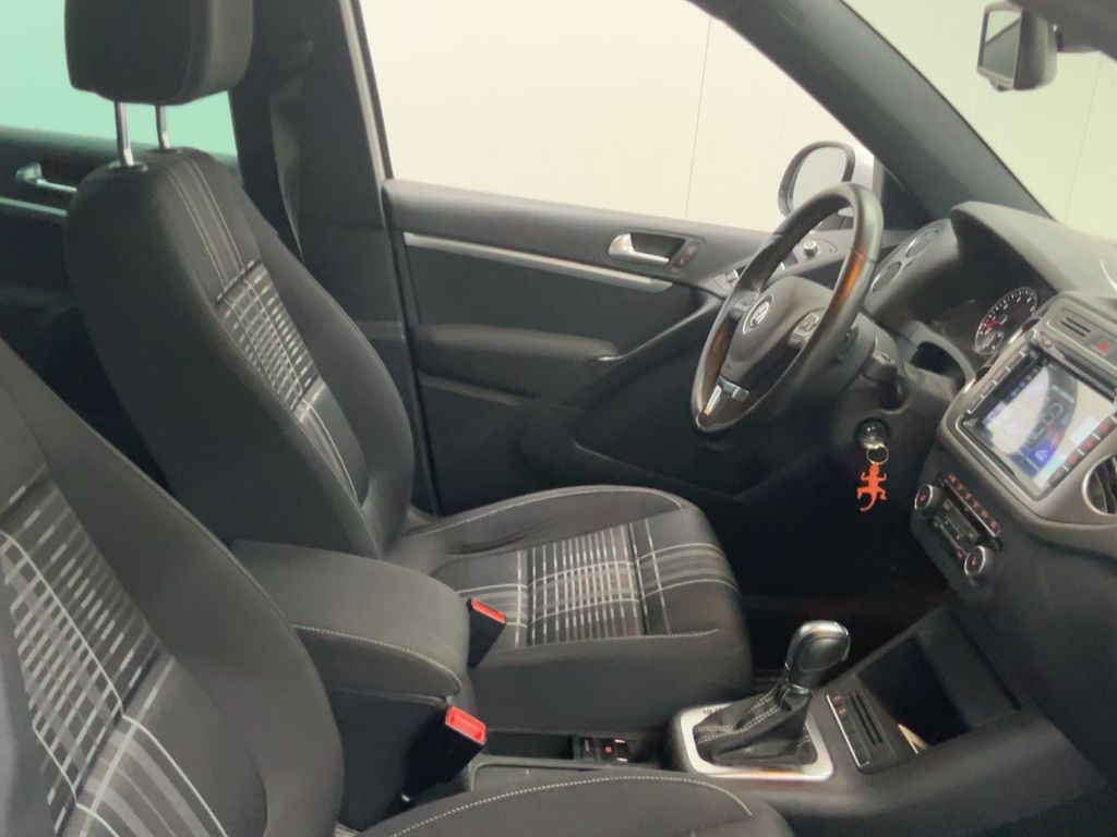 1.4 TSI DSG Bi-Xenon AHK KAMERA SHZ Tempo