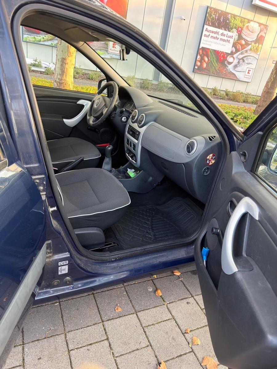 Dacia Logan 2012 — photo 6