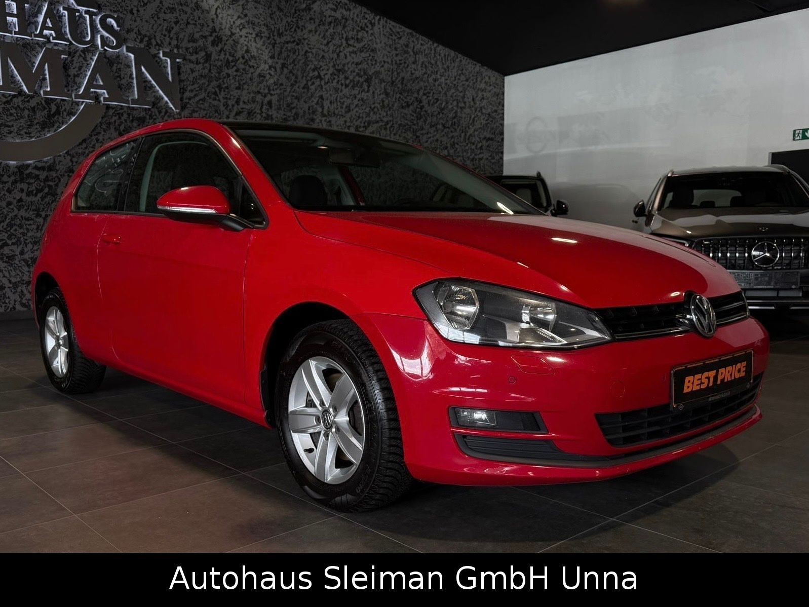 Volkswagen Golf - 1