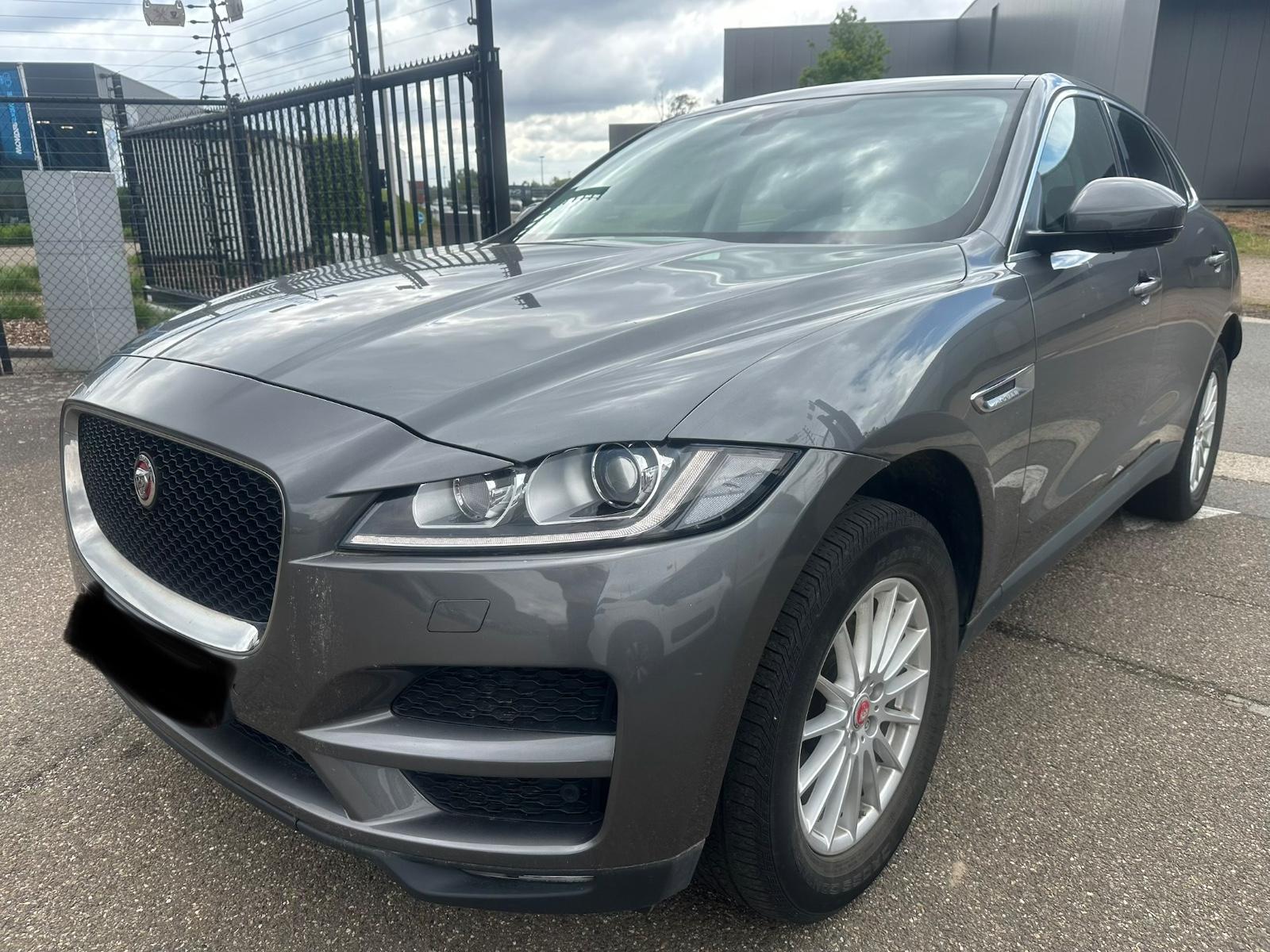 Jaguar F-Pace 20d Kamera/ LED/ Leder/ Spurhalte