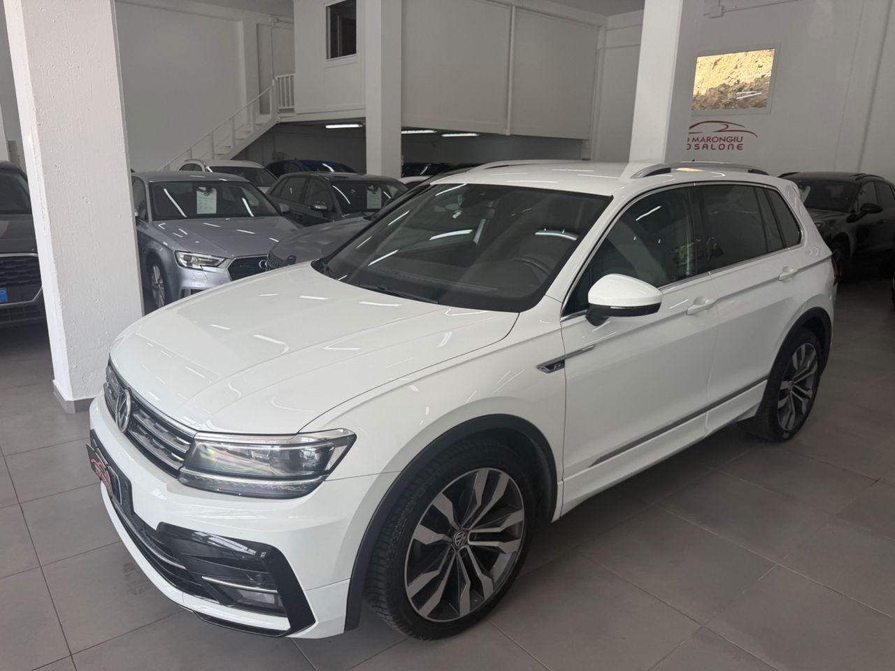 Volkswagen VW Tiguan DSG R LINE 4MOTION FINANZIABILE imagem 3