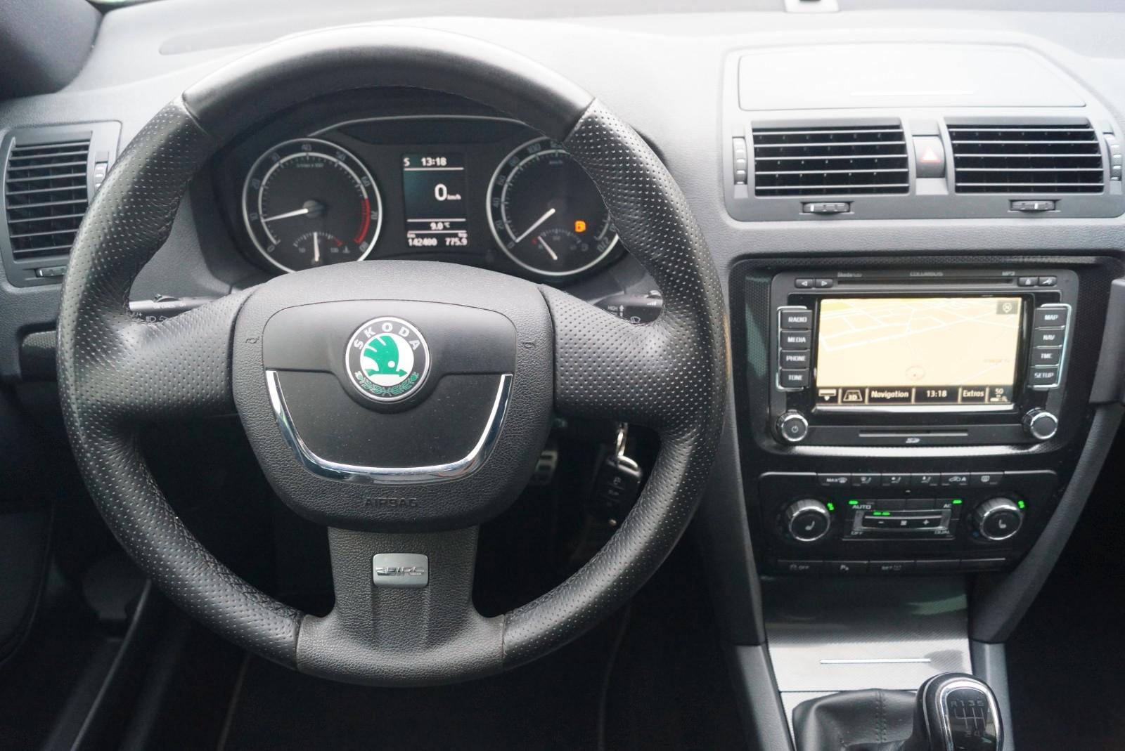 SKODA OCTAVIA COMBI 2.0 RS 200CH - BVM - 1ERE MAIN - TOIT OUVRANT