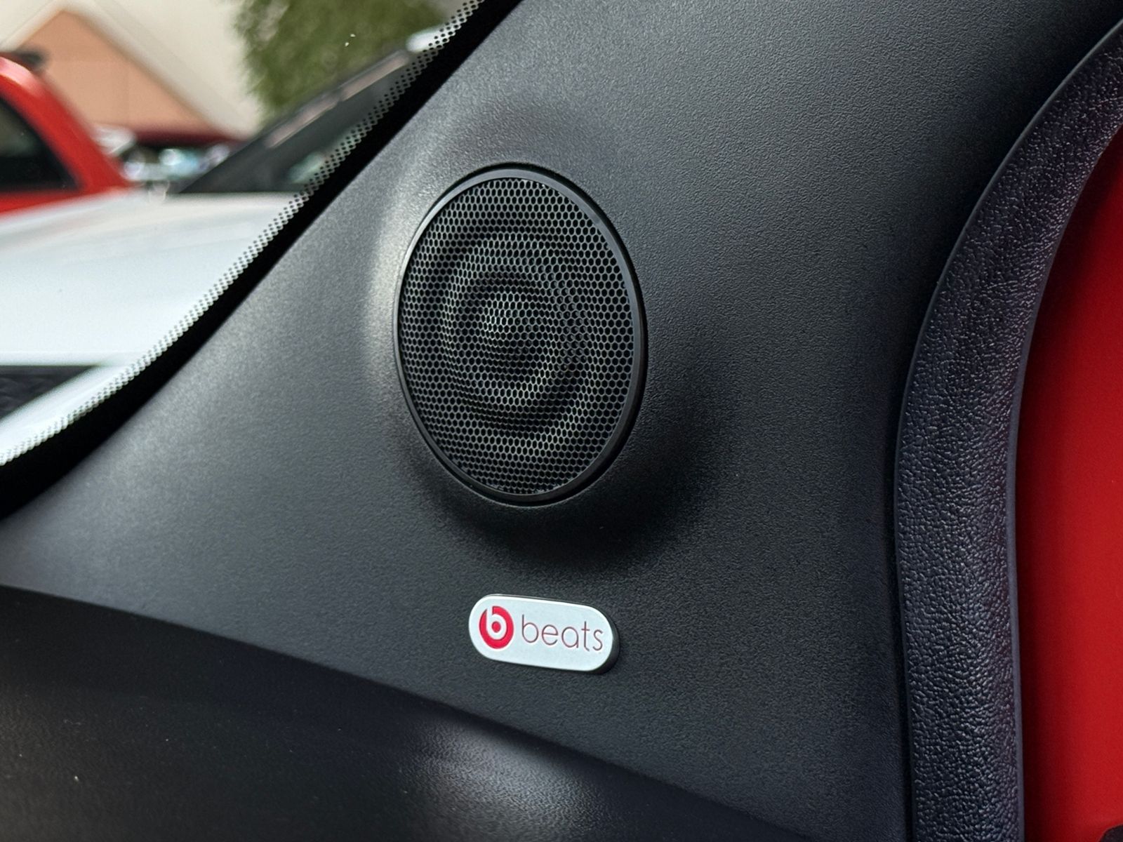Fahrzeugabbildung Abarth 695 Competizione BEATS NAVI SABELT