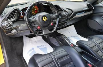 صورة 10 لـ 2016 Ferrari 488 GTB