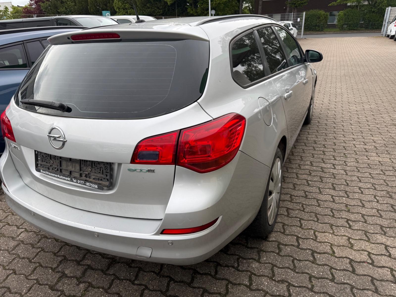 Opel Astra 2011 — photo 6