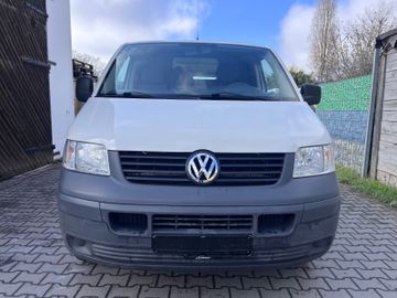 Volkswagen T5 Transporter - 2