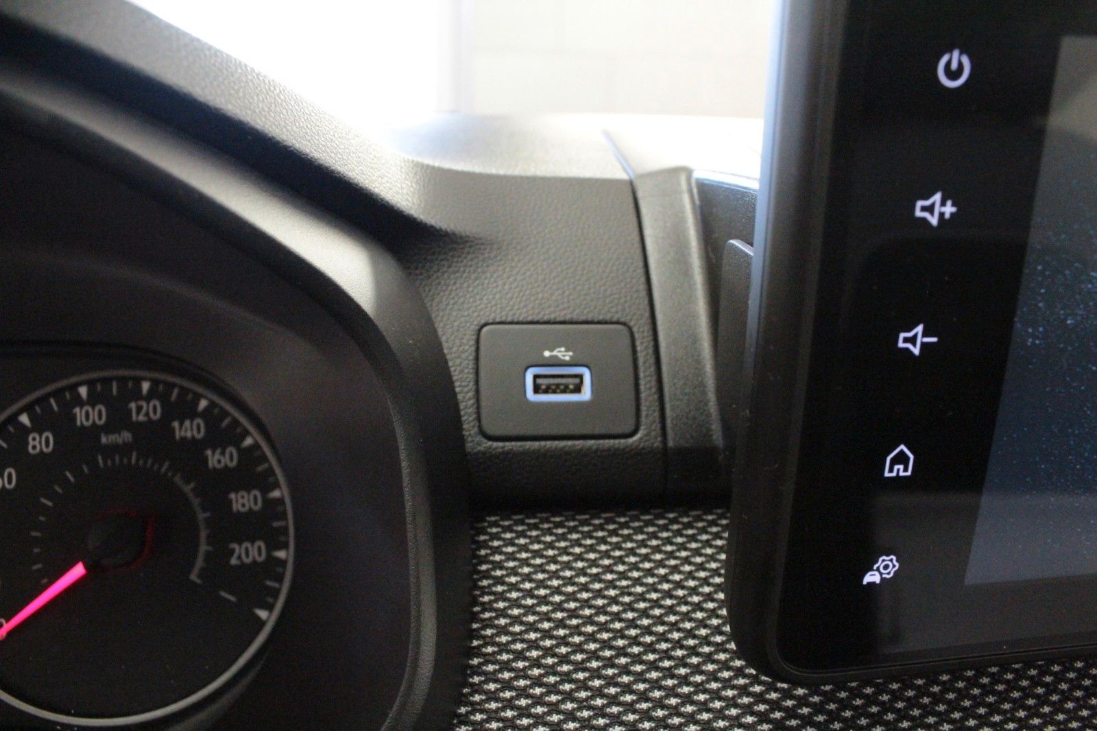 Fahrzeugabbildung Dacia Sandero TCe 90 Stepway  Expression*Winterpaket.*