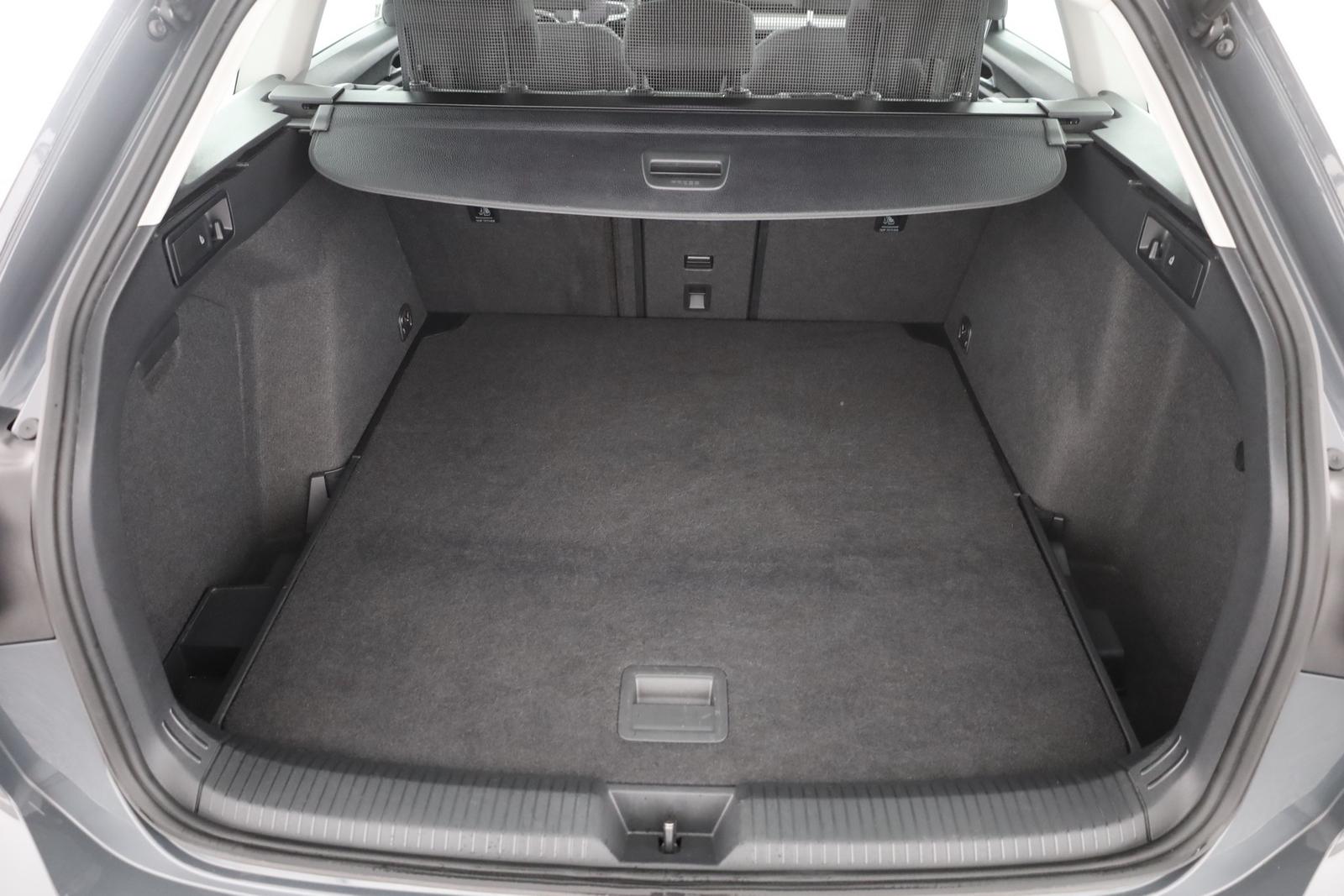 Volkswagen Golf VIII Variant 2.0 TDI DSG LED Navi ACC PDC, миниатюра 25