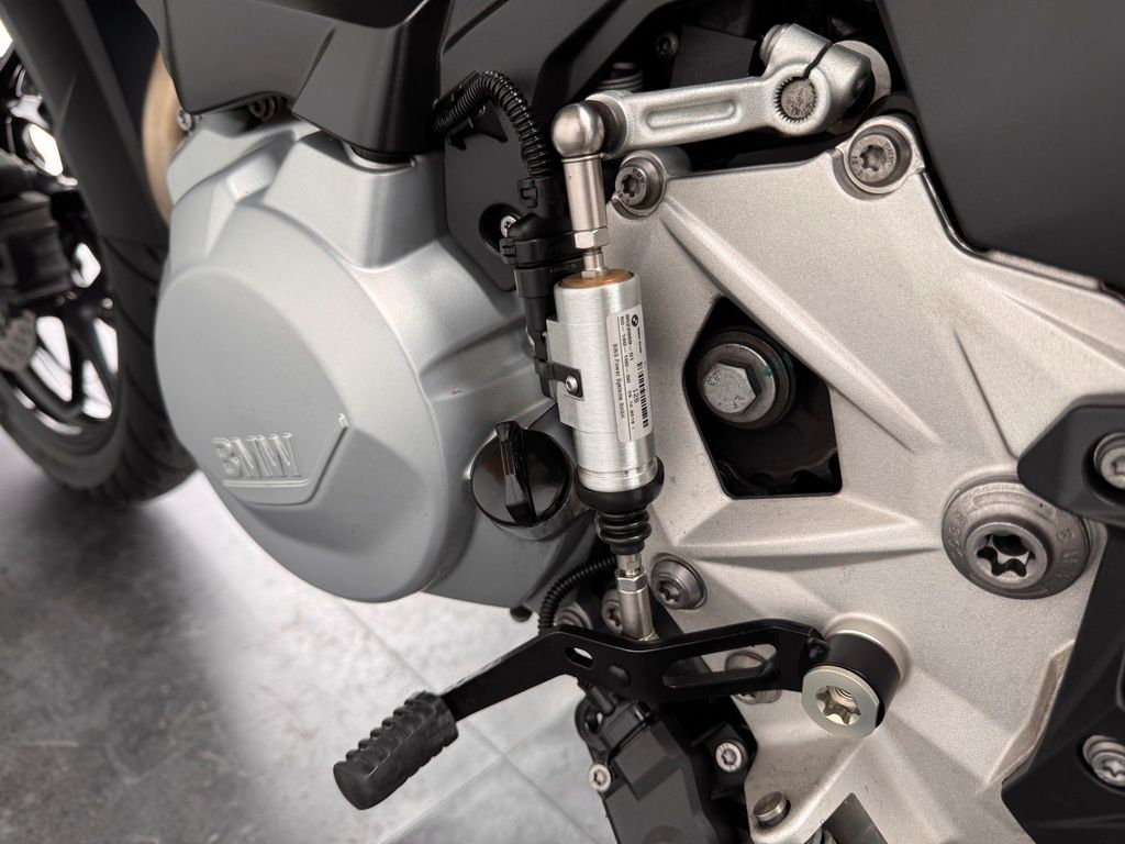 Fahrzeugabbildung BMW F 750 GS *VOLLAUSSTATTUNG *4 PAKETE *NEUWERTIG