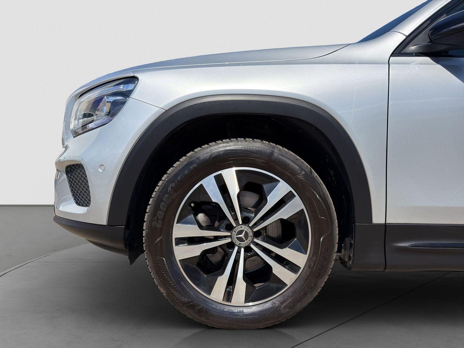 Mercedes-Benz GLB 7 Sitzer Panorama Navi LED PDC R-Cam AHK, миниатюра 9
