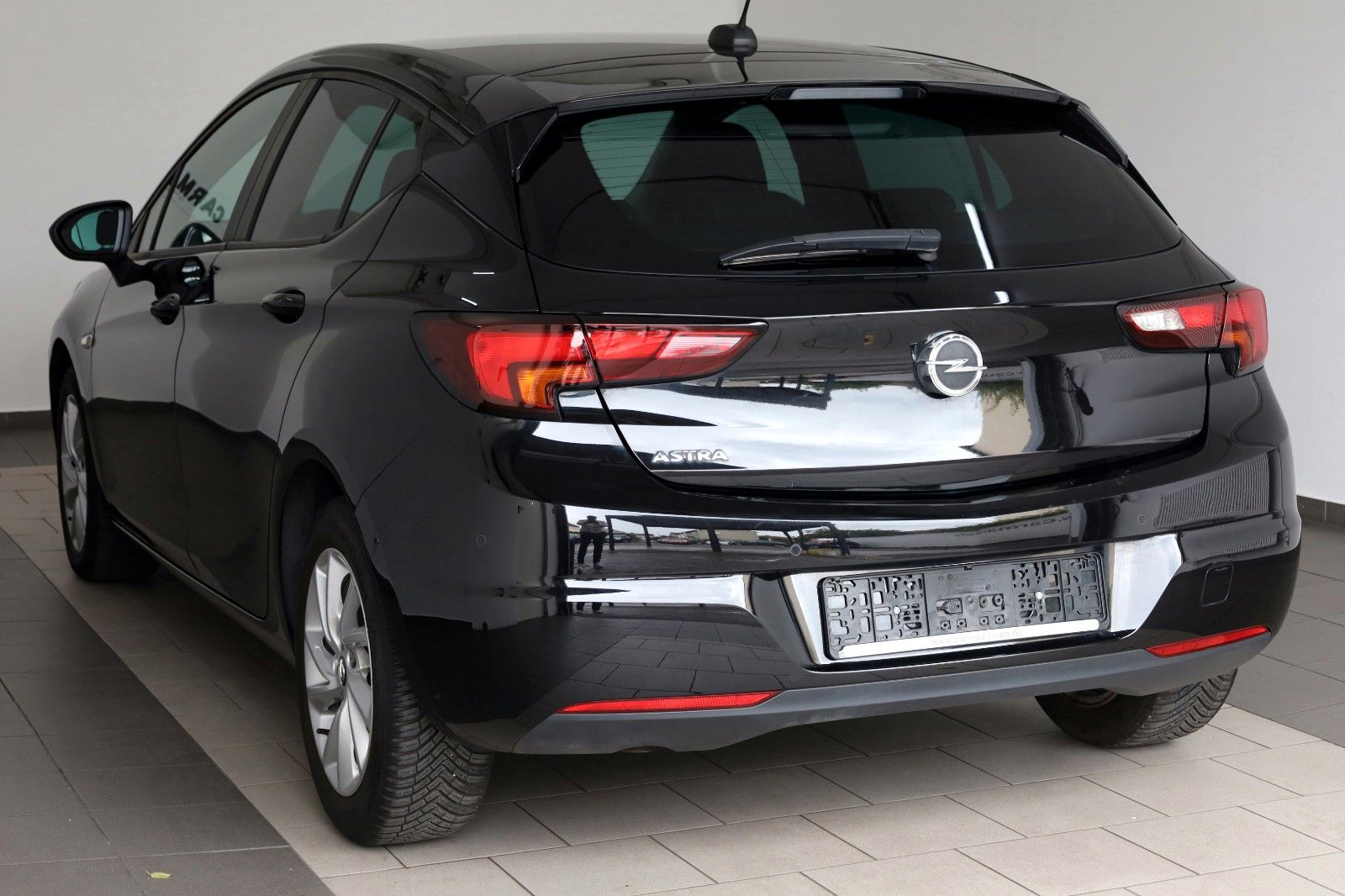 Fahrzeugabbildung Opel Astra K Lim. 5-trg. Edition Navi,LED,SH,PDC