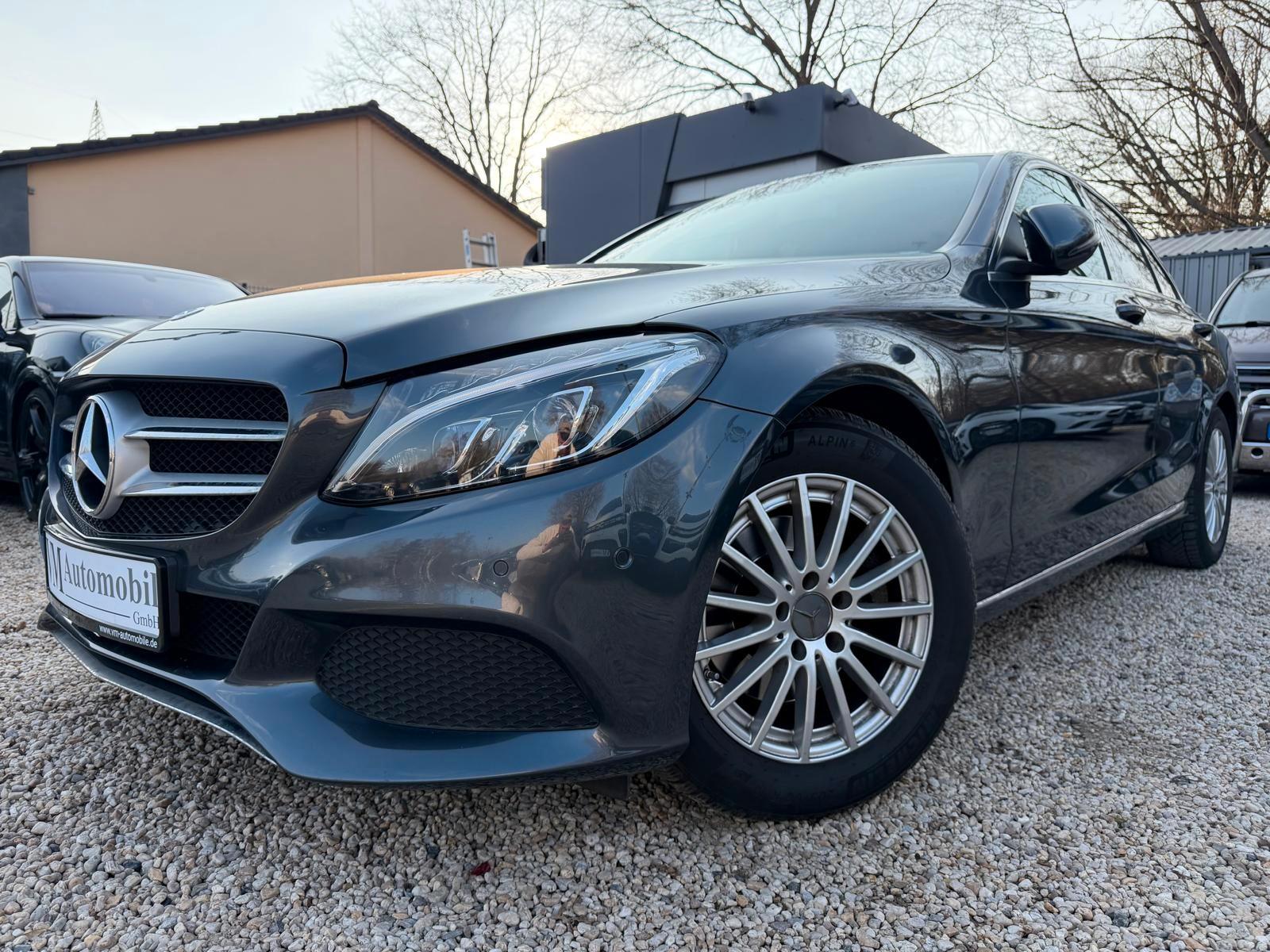 Mercedes-Benz C 200 Limousine Navi*Tempo*SitzHz.*8Fach